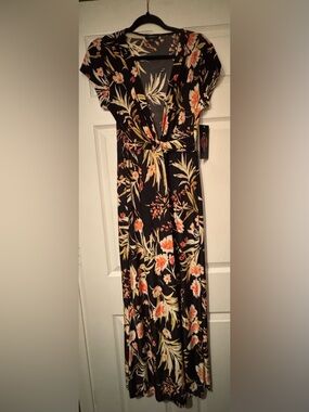 NWT Cocomo Sz Large Black Floral Knot-Front Maxi with Peach & Cream Blooms